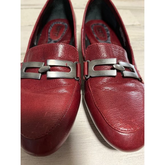 Born D05005 woman’s burgundy loafer size 8M - Picture 8 of 8